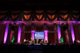 Entusiasmo per la prima del festival nazionale dei