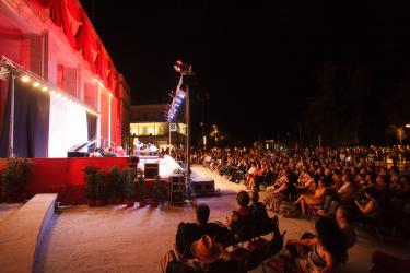 Il palco di piazzale Vittorio Veneto